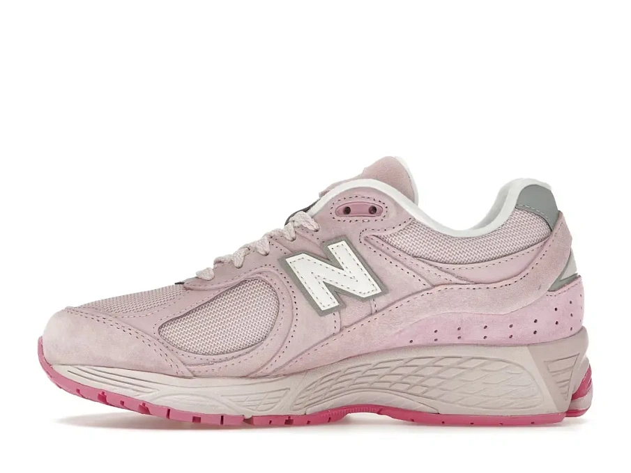 Фото № 3 с приближением к товару «‎New Balance 2002R»
