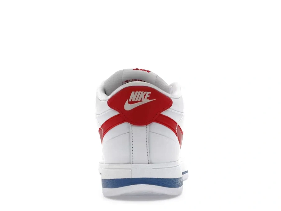 Фото № 4 с приближением к товару «‎Nike Book 1»