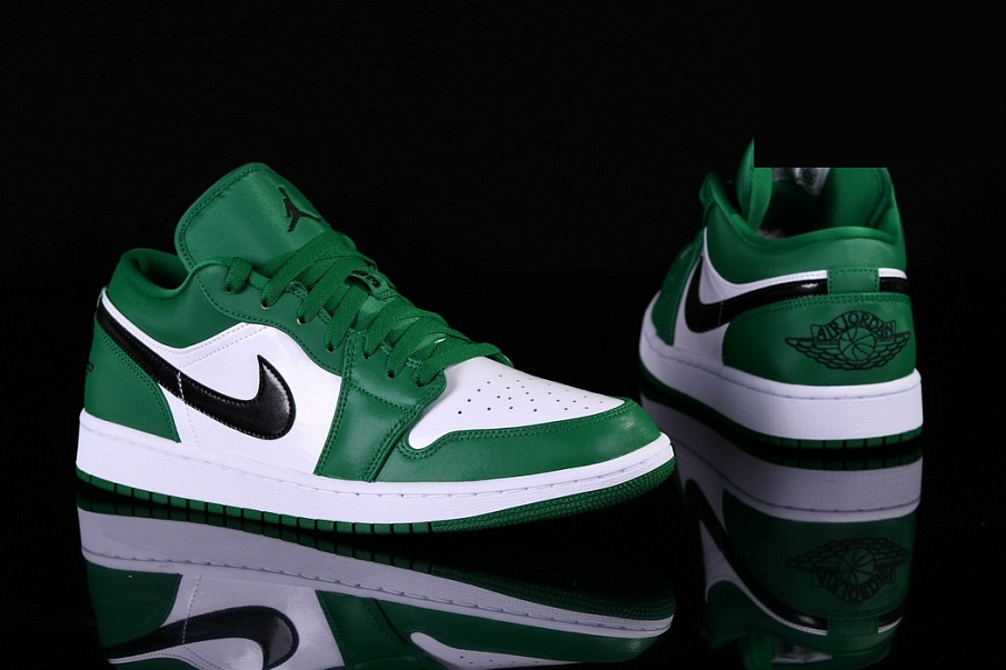 Фото № 4 с приближением к товару «‎Nike Air Jordan 1 Retro GS Pine »