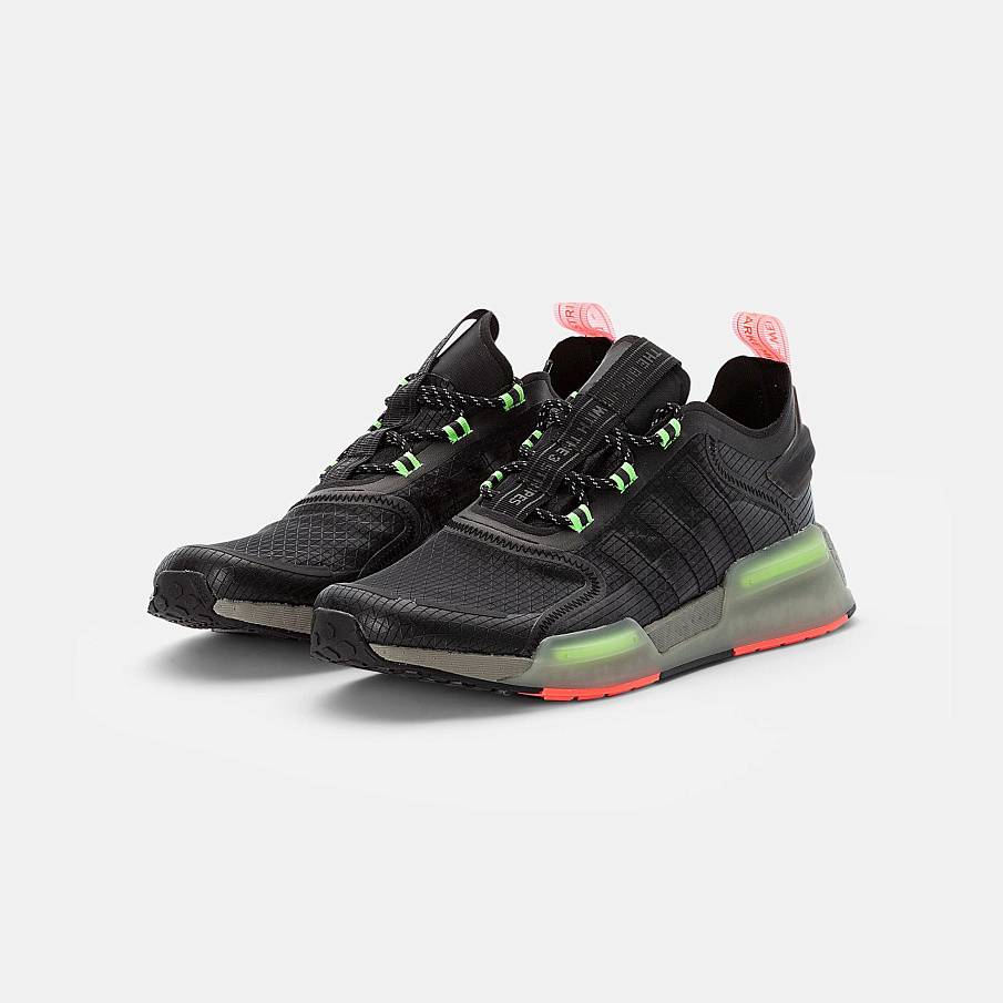 Фото № 2 с приближением к товару «‎Adidas Nmd_r1 V3 »