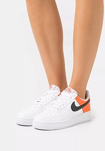 Фото № 4 с приближением к товару «‎AIR FORCE 1 07 ESS SNKR»