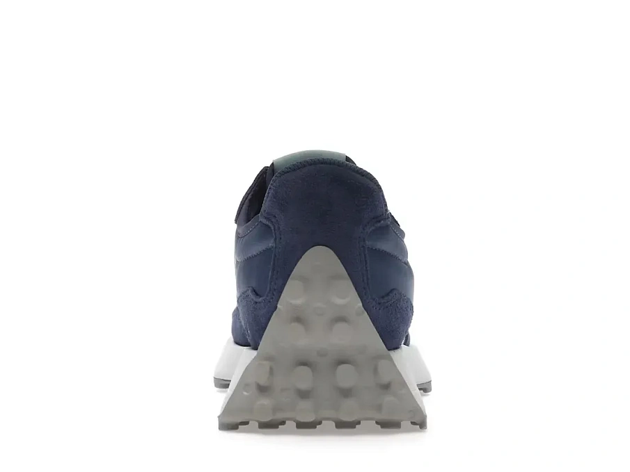 Фото № 4 с приближением к товару «‎New Balance 327»