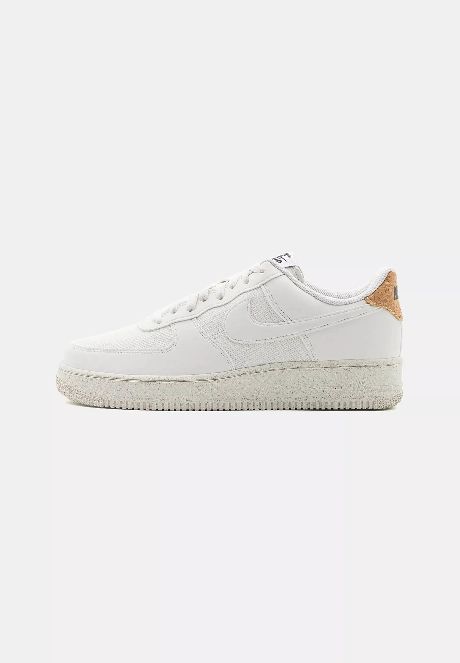 Фото № 1 с приближением к товару «‎AIR FORCE 1 '07 BIO UNISEX»