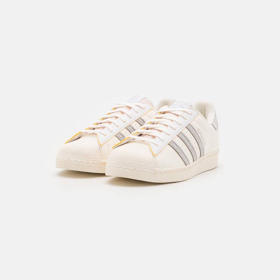Фото № 2 с приближением к товару «‎Adidas Superstar »