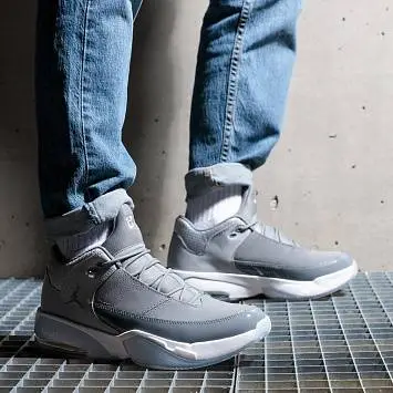 Nike Jordan Max Aura 3 - 2