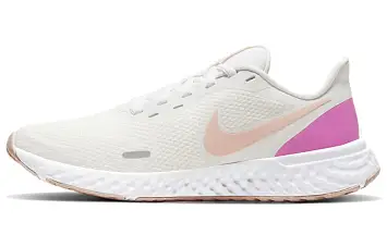 Nike Wmns Revolution 5 'White Fire Pink' (BQ3207-103) - 1