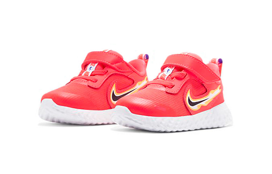 Фото № 3 с приближением к товару «‎Nike Revolution 5 TD 'Fiery Swoosh'»