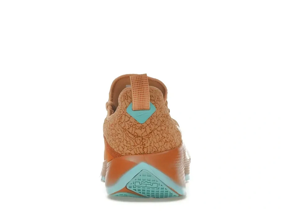 Фото № 4 с приближением к товару «‎Nike LeBron TR 1»
