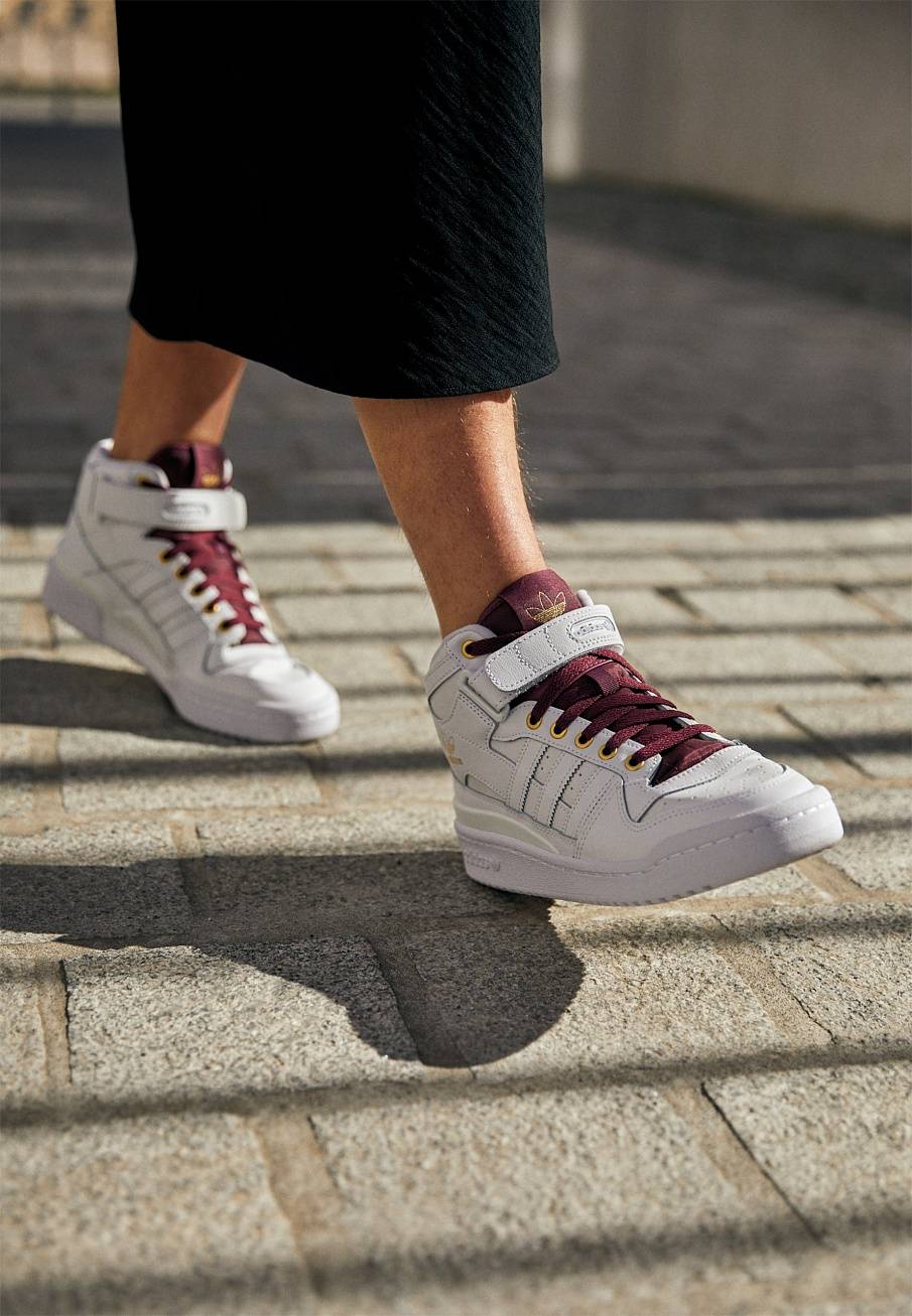Фото № 5 с приближением к товару «‎Adidas Forum »