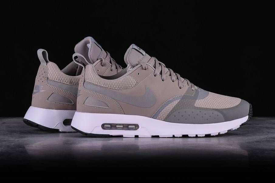 Фото № 3 с приближением к товару «‎Nike Air Max Vision SE Cobblestone »