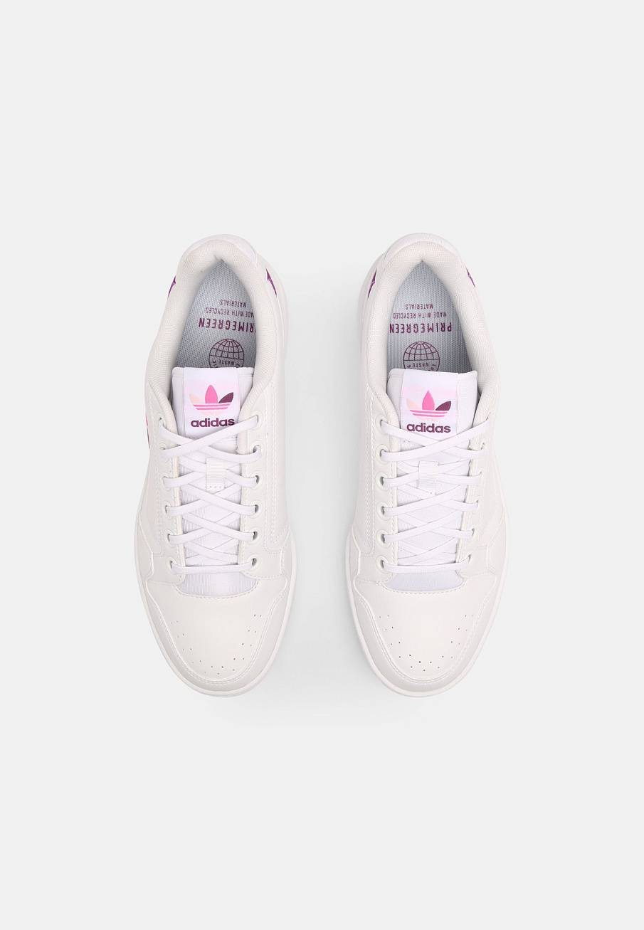 Фото № 4 с приближением к товару «‎Adidas NY 90 »