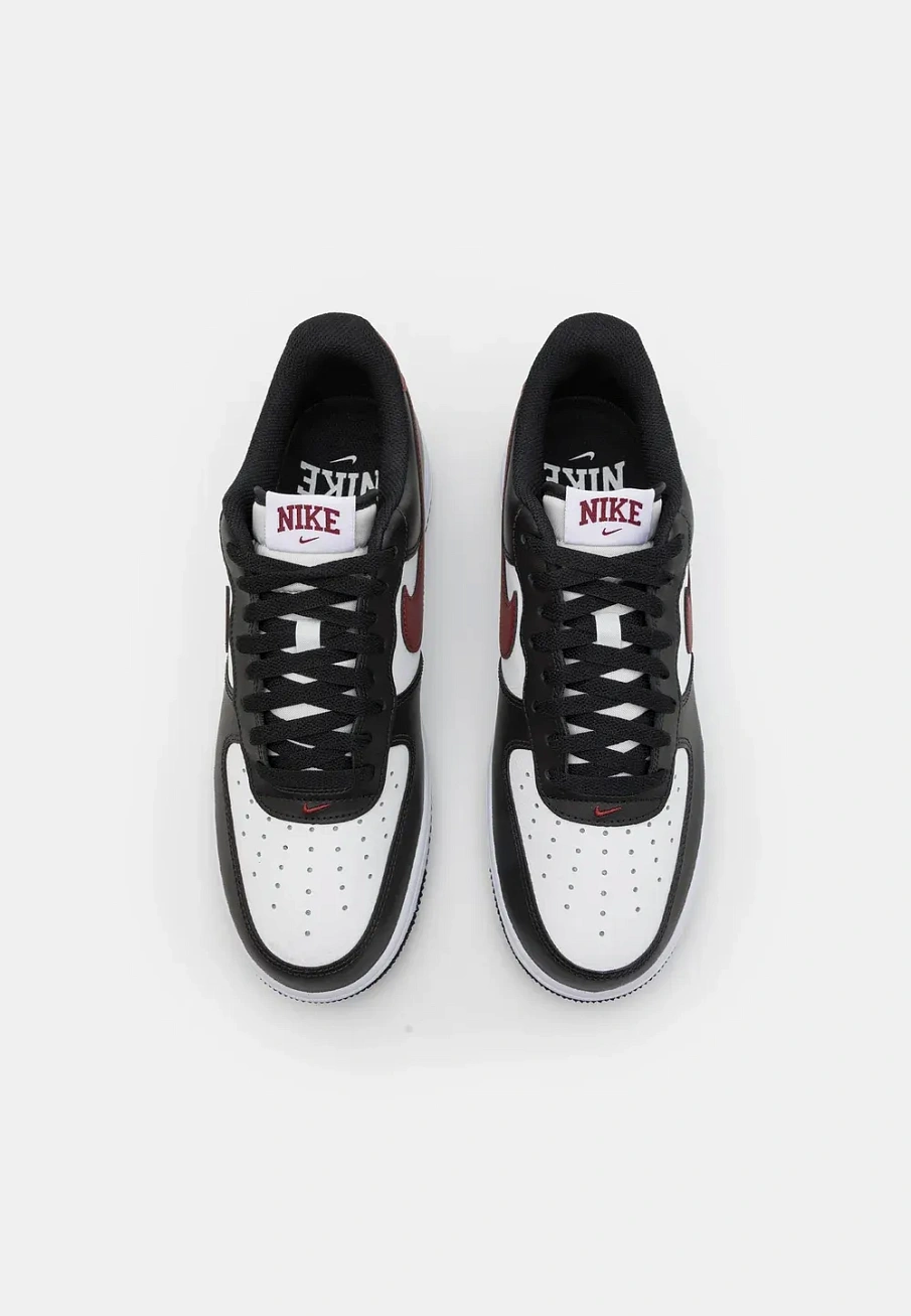 Фото № 4 с приближением к товару «‎AIR FORCE 1»