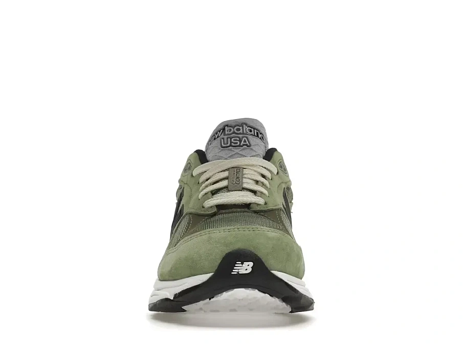 Фото № 2 с приближением к товару «‎New Balance 990v3»