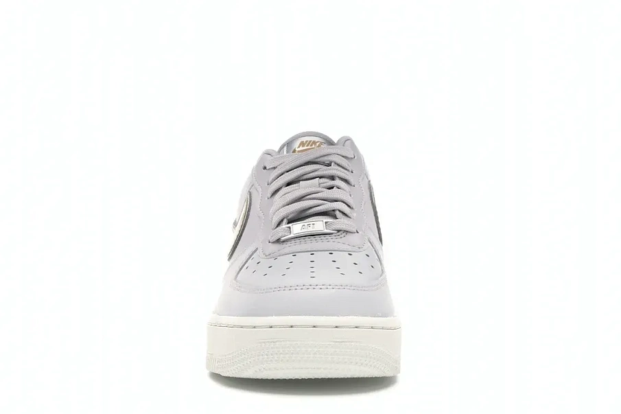 Фото № 2 с приближением к товару «‎Nike Air Force 1 Low Metallic Platinum Metallic Gold »