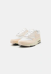 Фото № 4 с приближением к товару «‎AIR MAX»