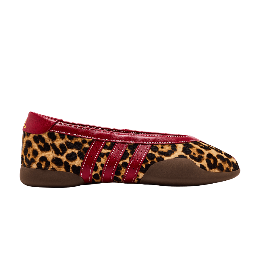 Фото № 1 с приближением к товару «‎adidas Women's Taekwondo Mei Ballet Off White Team Victory Red»