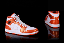 Фото № 2 с приближением к товару «‎Nike Air Jordan 1 Retro SE»