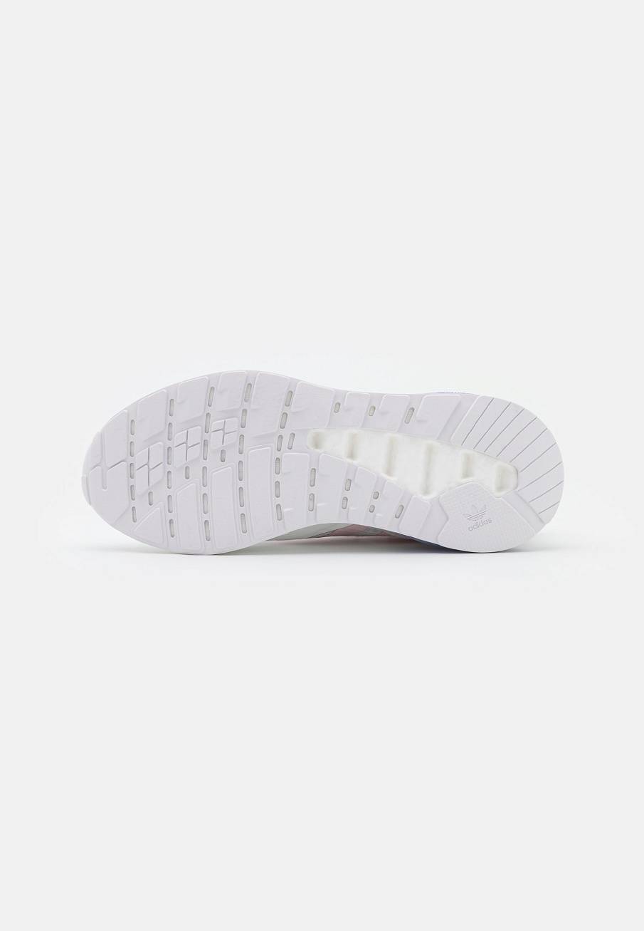 Фото № 5 с приближением к товару «‎Adidas Zx 2k Boost Pure »