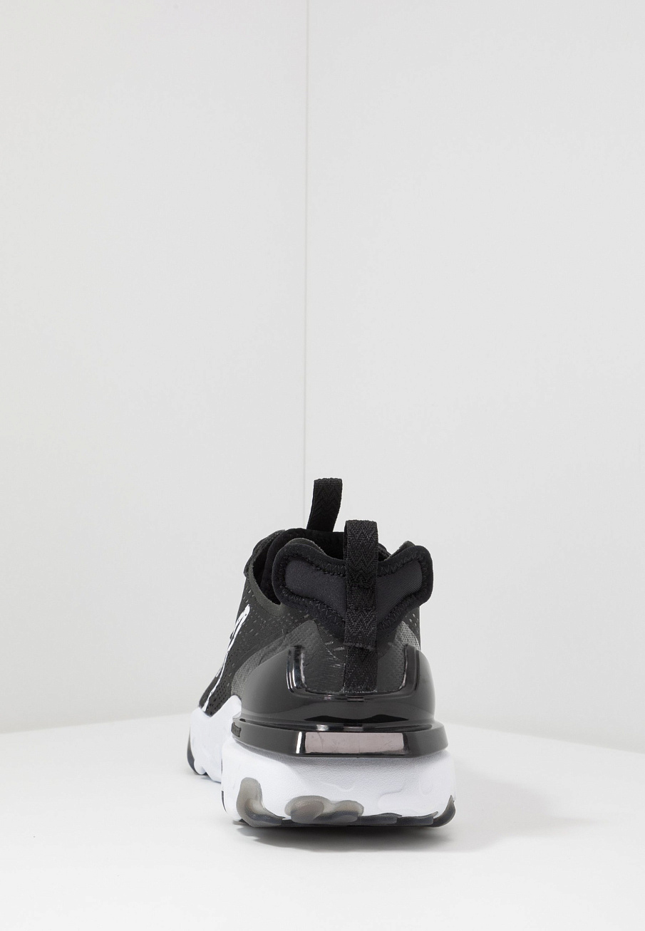 nike react art3mis jd