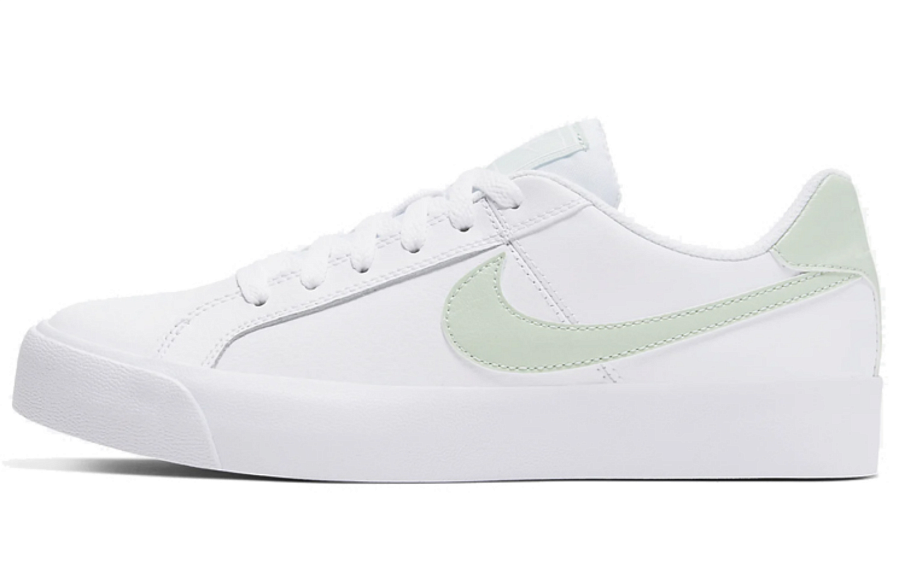 Фото № 1 с приближением к товару «‎Nike Court Royale AO2810-111 White»