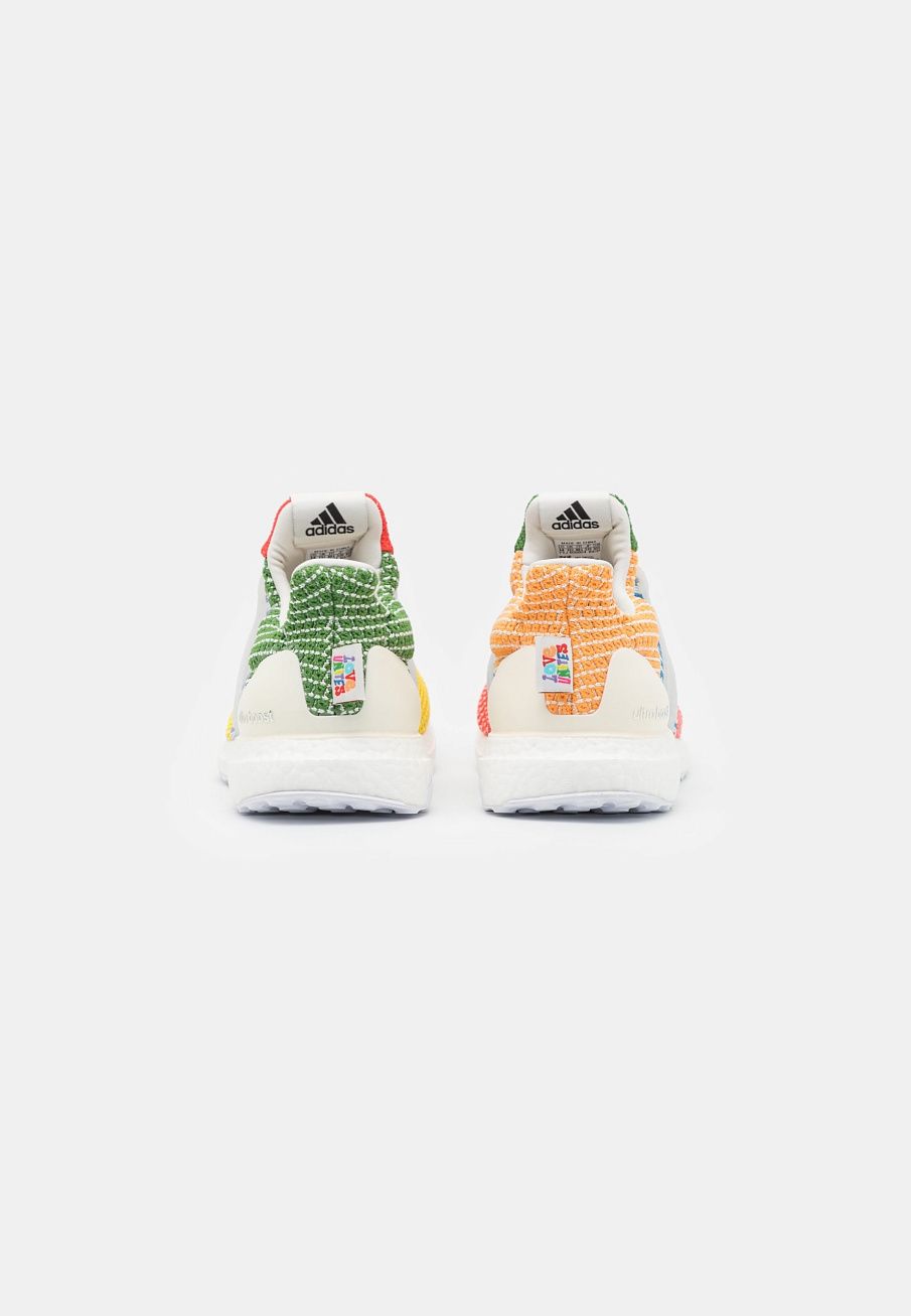 Фото № 3 с приближением к товару «‎Adidas Ultraboost 5.0 Dna Pride »