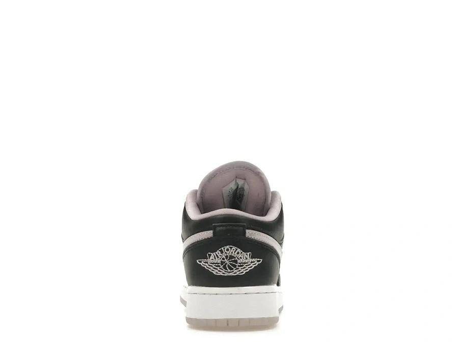 Фото № 4 с приближением к товару «‎Jordan 1 Low SE Black Iced Lilac »