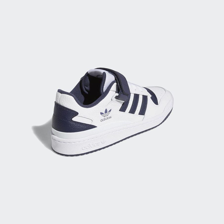 Фото № 4 с приближением к товару «‎Adidas Forum »