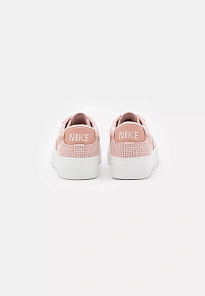 Фото № 2 с приближением к товару «‎BLAZER PLATFORM»