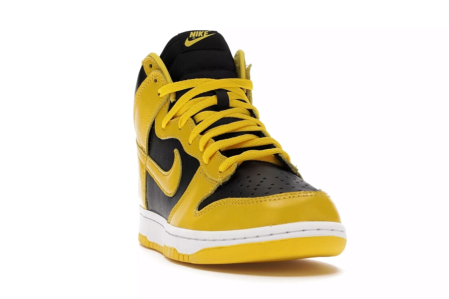 Фото № 1 с приближением к товару «‎Nike Dunk High Varsity Maize»