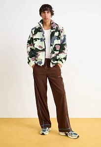 Фото № 3 с приближением к товару «‎V2K RUN »