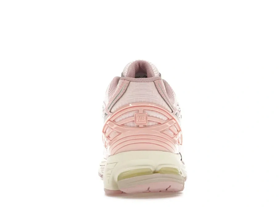 Фото № 4 с приближением к товару «‎New Balance 1906R»