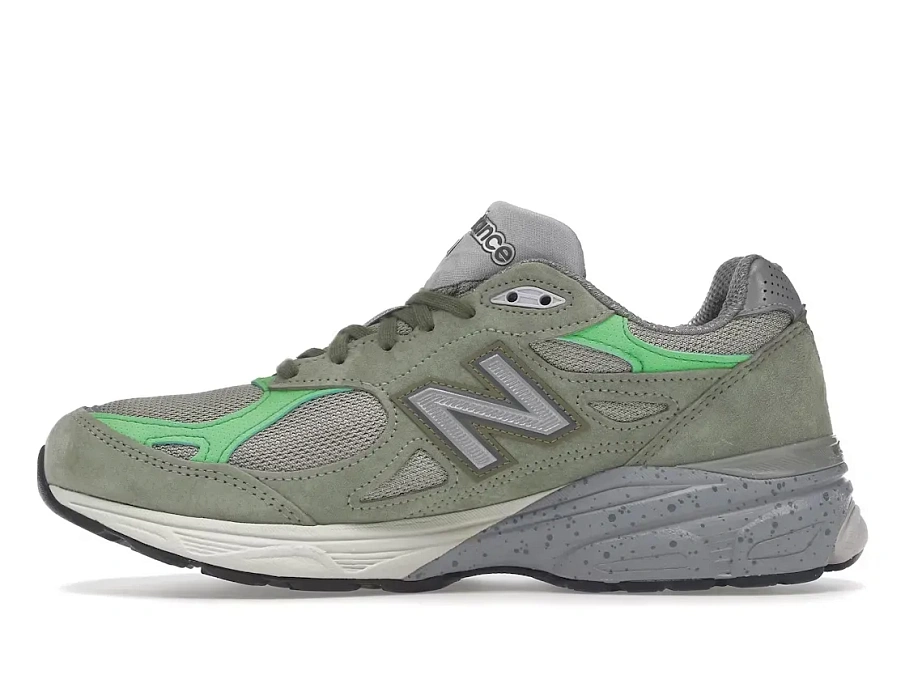 Фото № 3 с приближением к товару «‎New Balance 990v3»