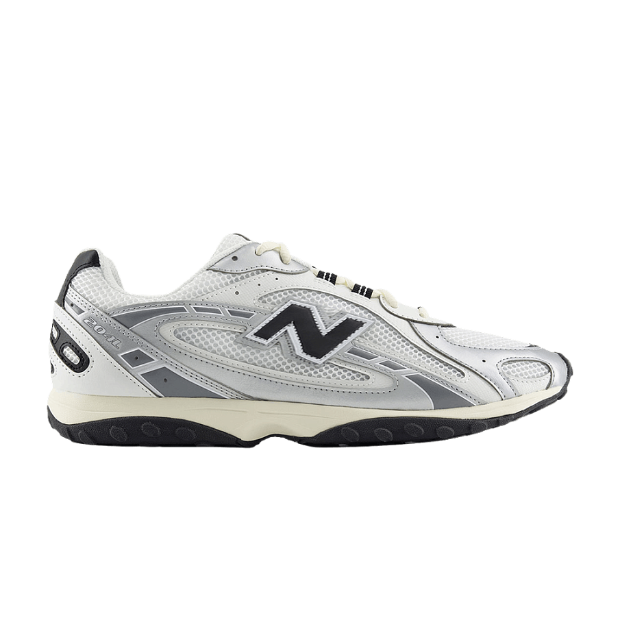 Фото № 1 с приближением к товару «‎New Balance 204L Silver Metallic Black»