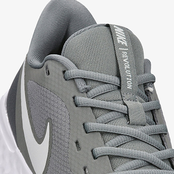 Nike Revolution 5 - 4