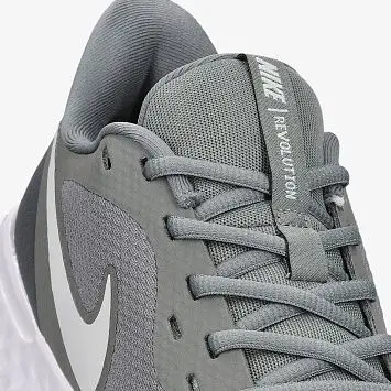 Nike Revolution 5 - 4