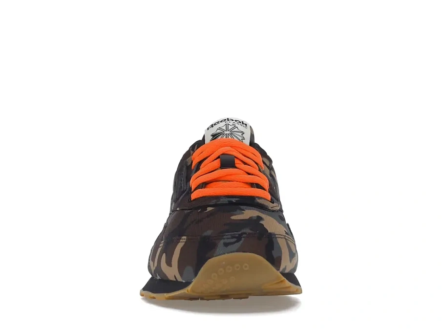 Фото № 2 с приближением к товару «‎Reebok Classic Canvas»