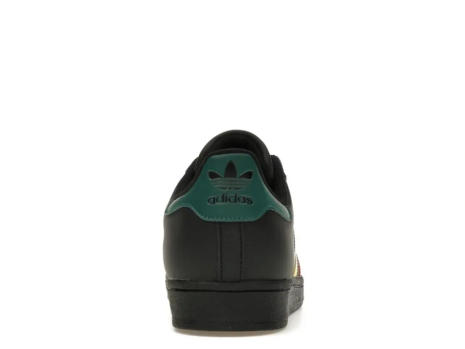 Фото № 4 с приближением к товару «‎adidas Superstar»