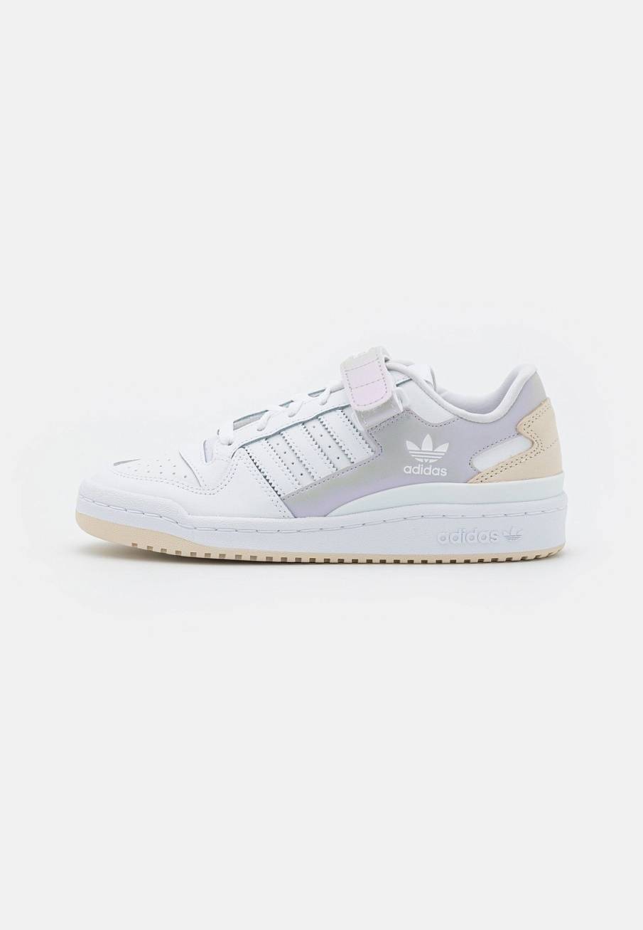Фото № 1 с приближением к товару «‎Adidas Forum »