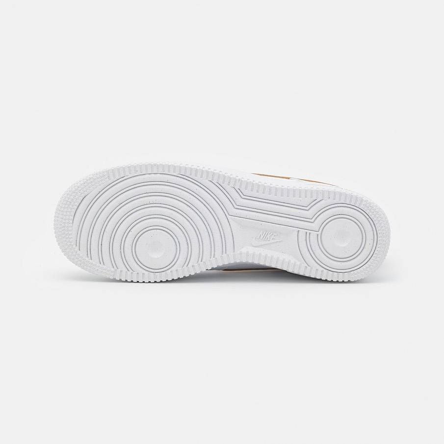 Фото № 4 с приближением к товару «‎Nike Air Force 1 »