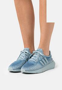 Фото № 1 с приближением к товару «‎Adidas Swift 22 »