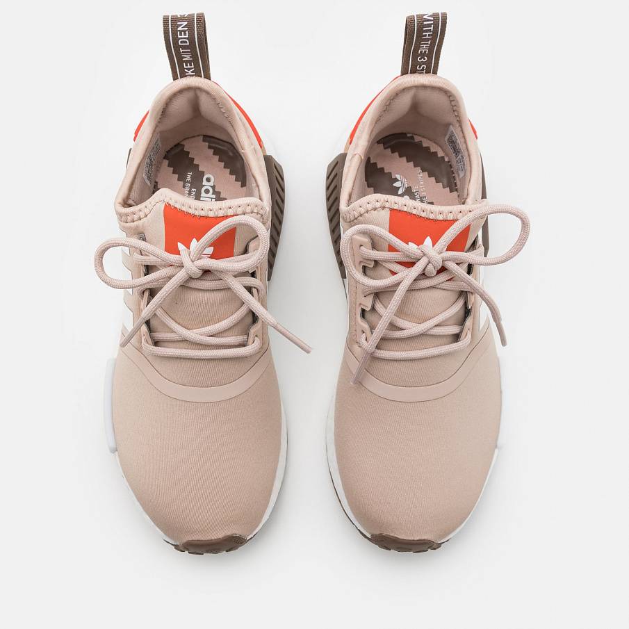 Фото № 4 с приближением к товару «‎Adidas Nmd_r1 »