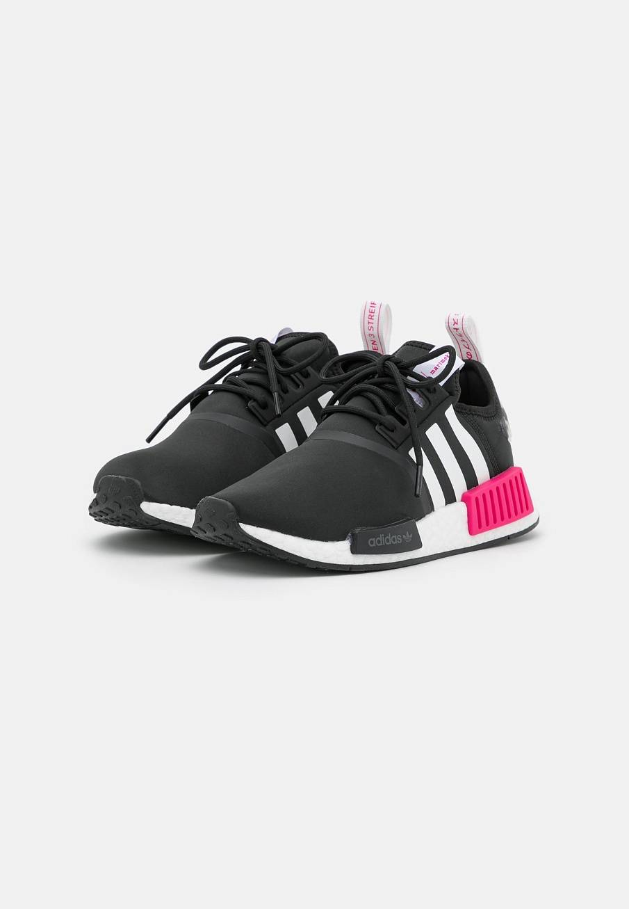 Фото № 3 с приближением к товару «‎Adidas Nmd_r1 »
