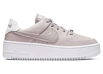 Фото № 1 с приближением к товару «‎Nike Air Force 1 Sage Low Platinum Violet »