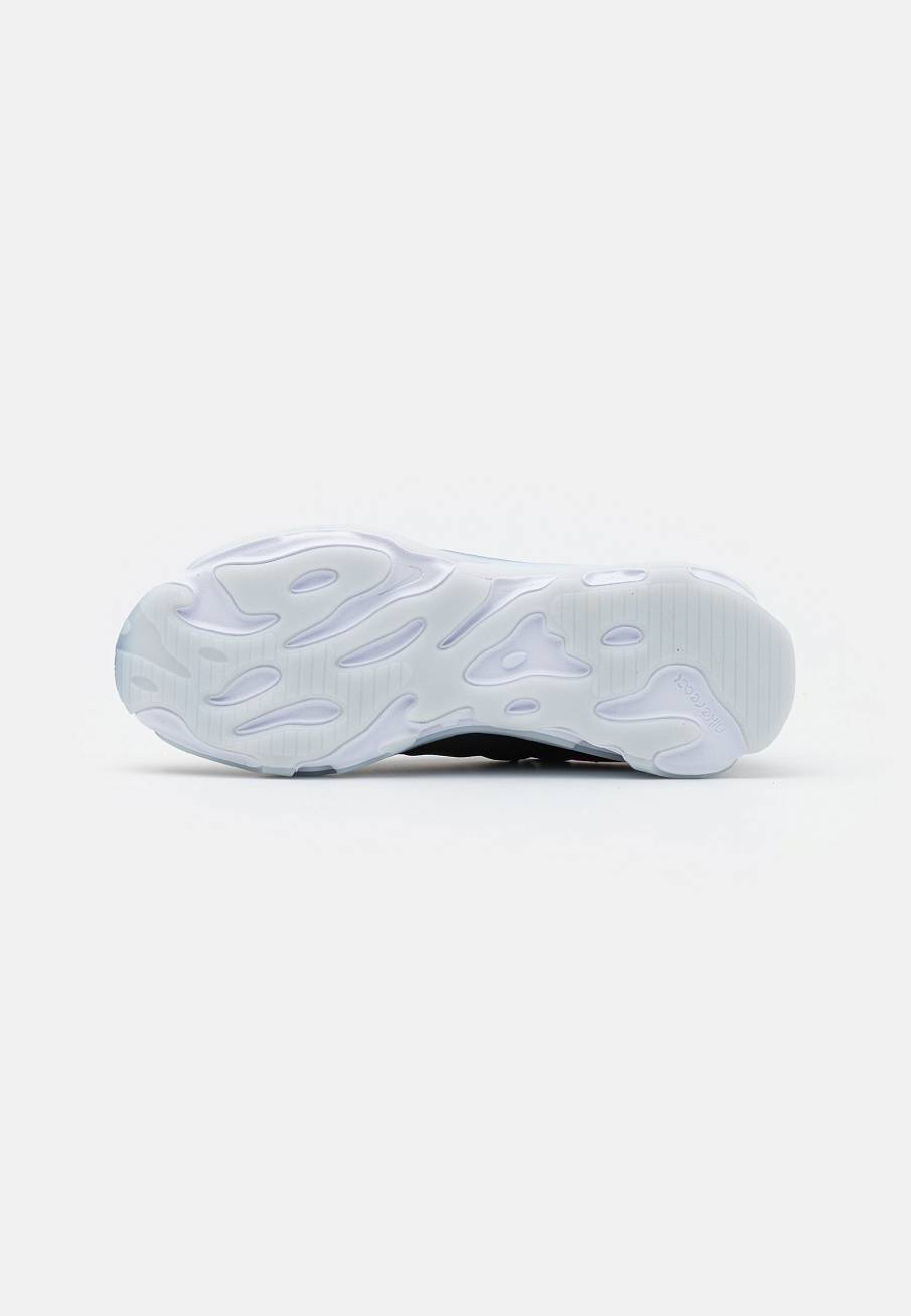 Фото № 4 с приближением к товару «‎Nike React Live SE »