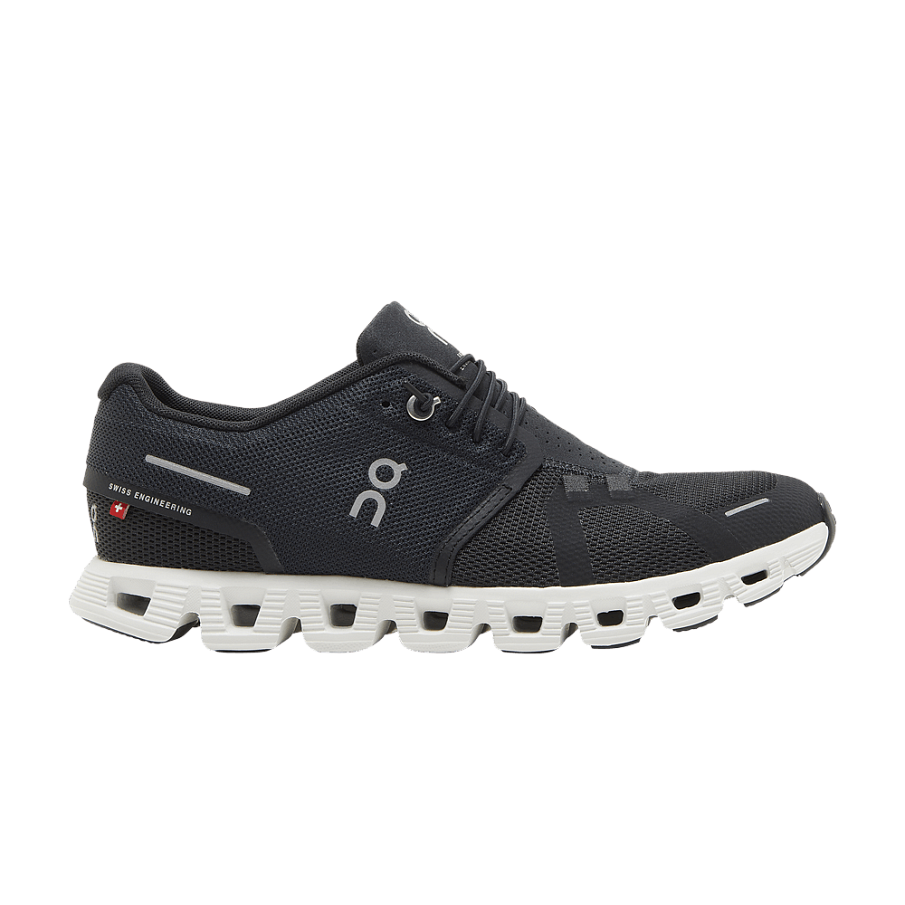 Фото № 1 с приближением к товару «‎ON Women's Cloud 5 Black White»