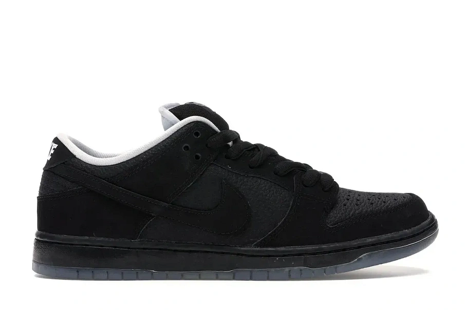Фото № 1 с приближением к товару «‎Nike SB Dunk Low Atlas 35MM Black (Special Box W/ Accessories)»