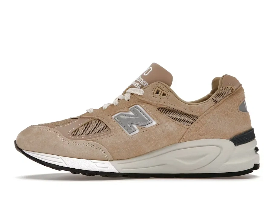Фото № 3 с приближением к товару «‎New Balance 990v2»