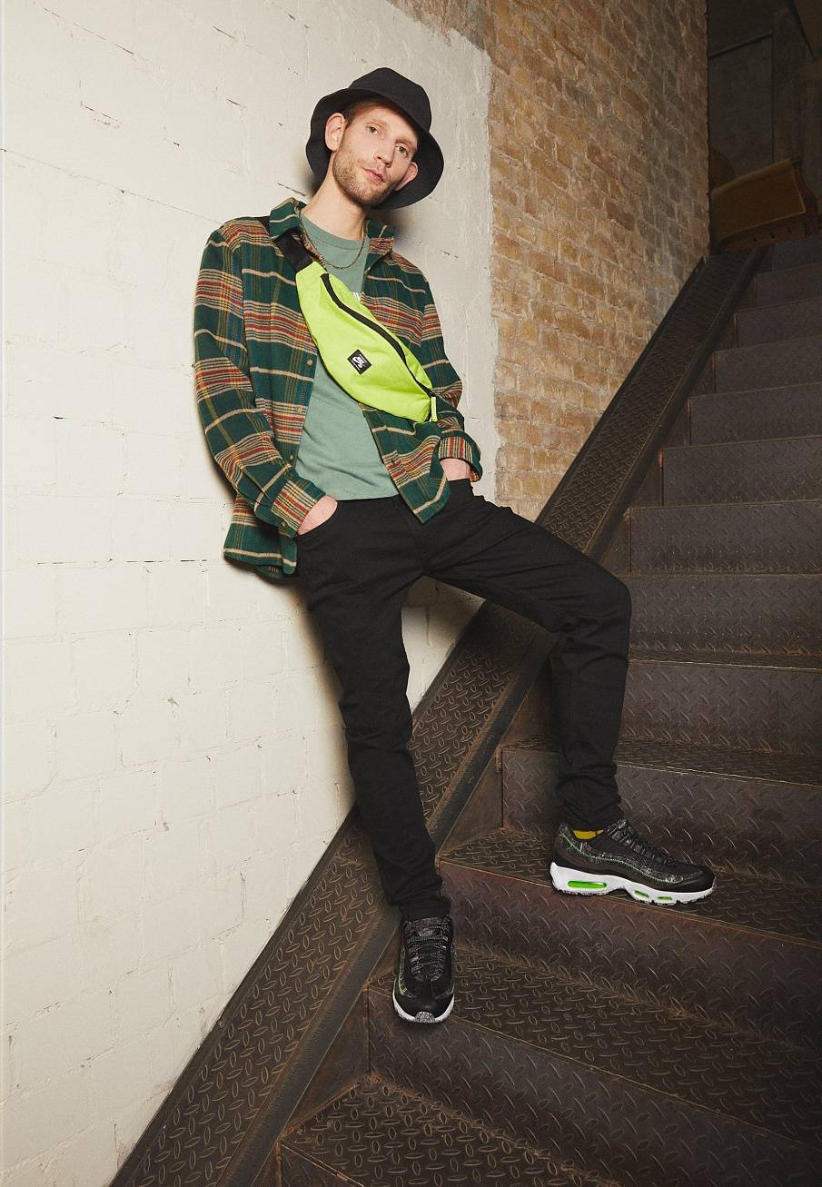 Фото № 2 с приближением к товару «‎Nike Air Max 95 »