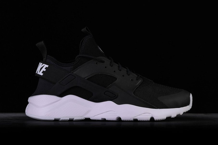 Фото № 1 с приближением к товару «‎Nike Air Huarache Run Ultra Black White»