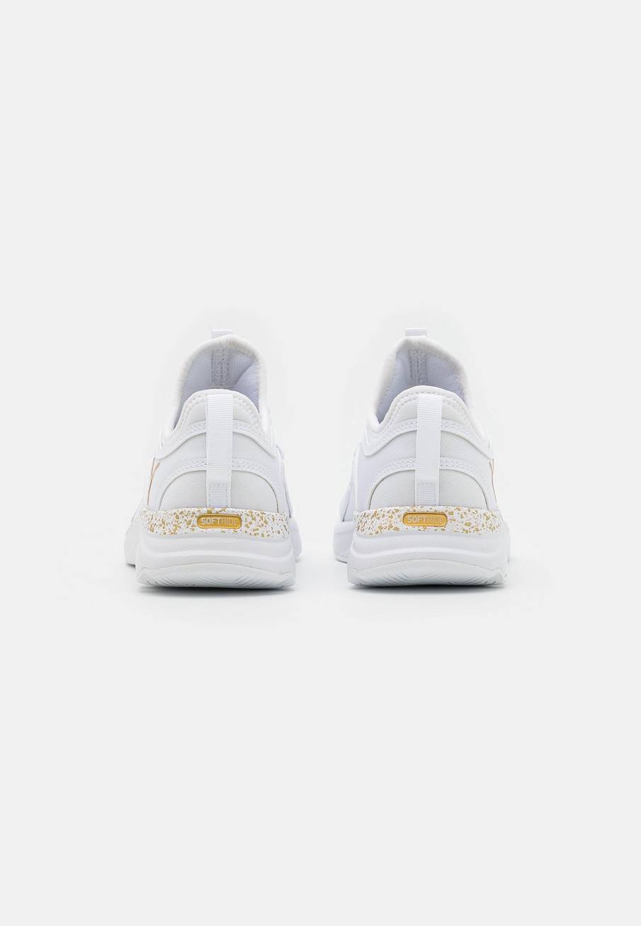 Фото № 3 с приближением к товару «‎Puma Softride Sophia Shimmer»